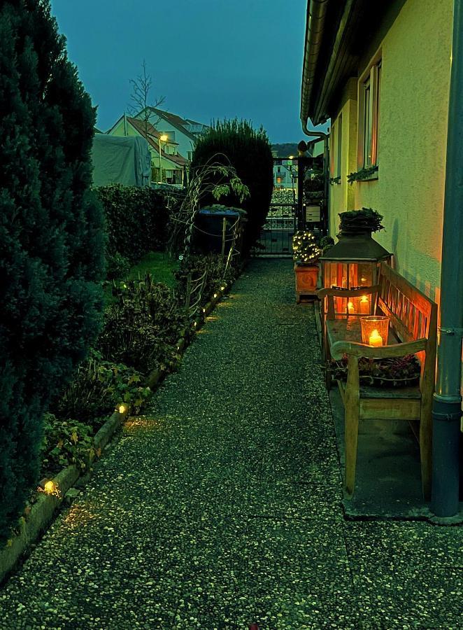 Esslingen Apartment: Long-Stay Comfort near Stuttgart Messe & Airport Altbach Exterior photo