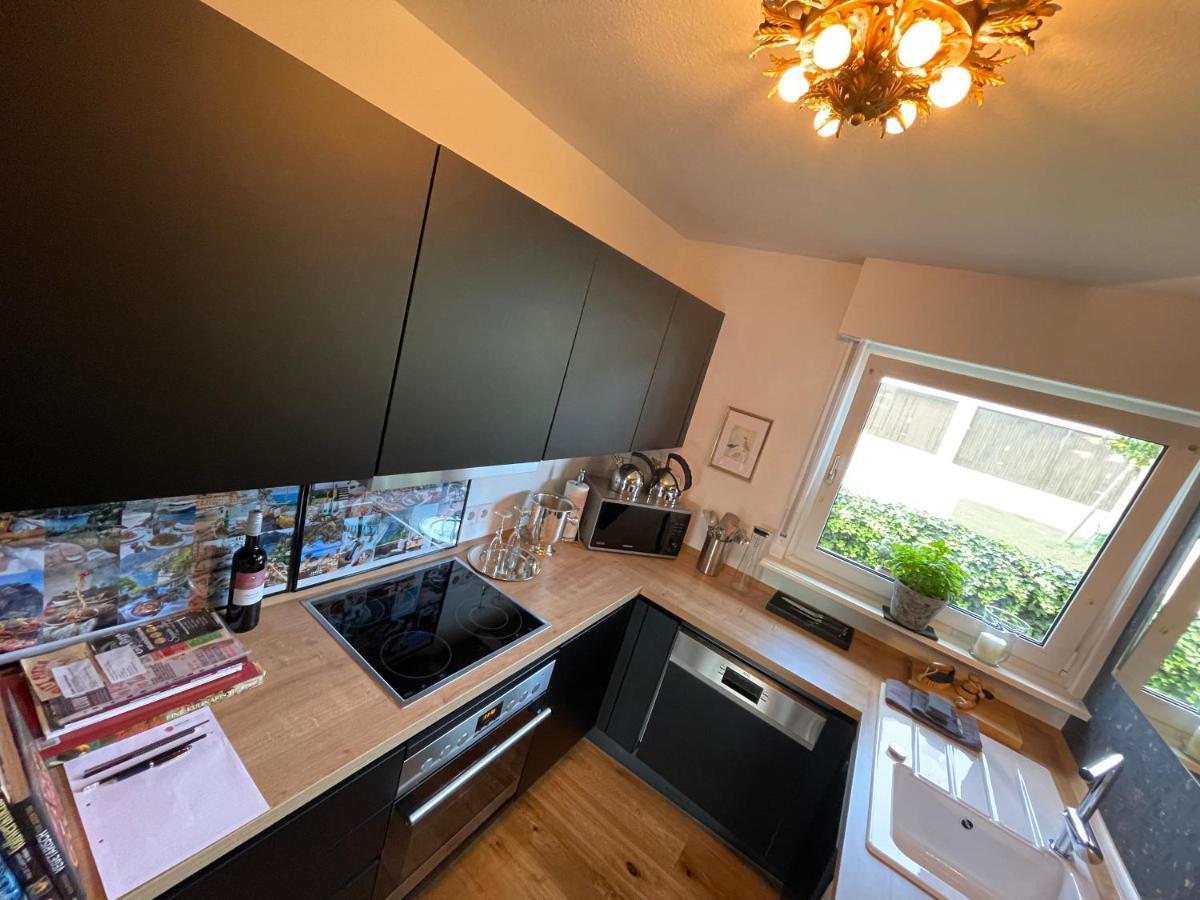 Esslingen Apartment: Long-Stay Comfort near Stuttgart Messe & Airport Altbach Exterior photo