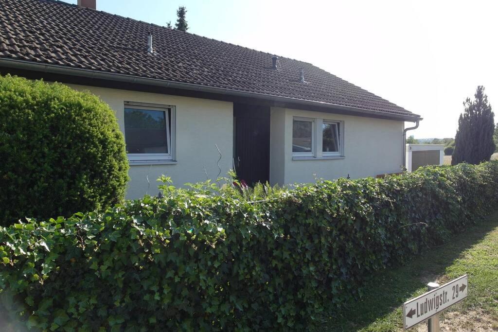 Esslingen Apartment: Long-Stay Comfort near Stuttgart Messe & Airport Altbach Exterior photo